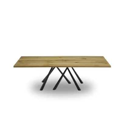 Tavolo Forest con top in legno massello e base in metallo di Midj
