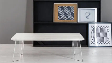 Tavolino moderno in legno laccato bianco e vetro Swing di Devina Nais