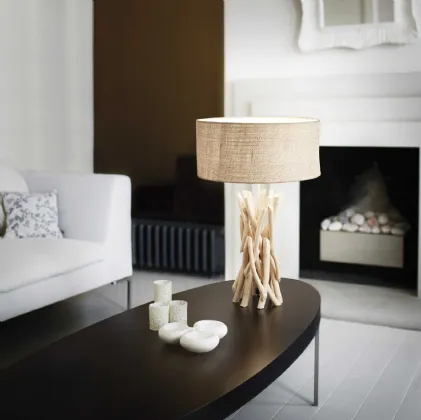 Lampada da tavolo Driftwood con struttura formata da rami di legno naturale con diffusore rivestito in tessuto di Ideal Lux