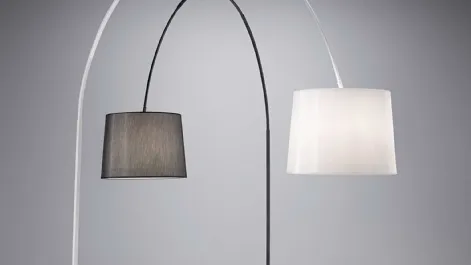 Lampada da terra Dorsale in metalo con paralume rivestito in tessuto bianco o nero di Ideal Lux
