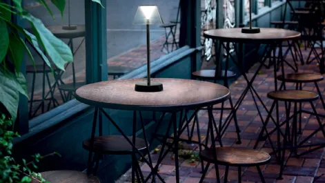 Lampada Lolita da esterno ricaricabile senza filo di Ideal Lux