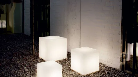 Lampada da esterno Luna in materiale plastico opale di Ideal Lux