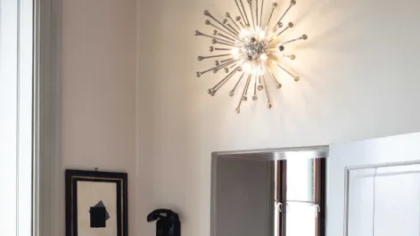 Lampada da parete Pauline in vetro soffiato e modellato a mano di Ideal Lux