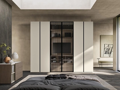 Armadio con ante battenti in laccato e a soffietto in vetro Comp N20 in laccato e vetro di Mobilgam