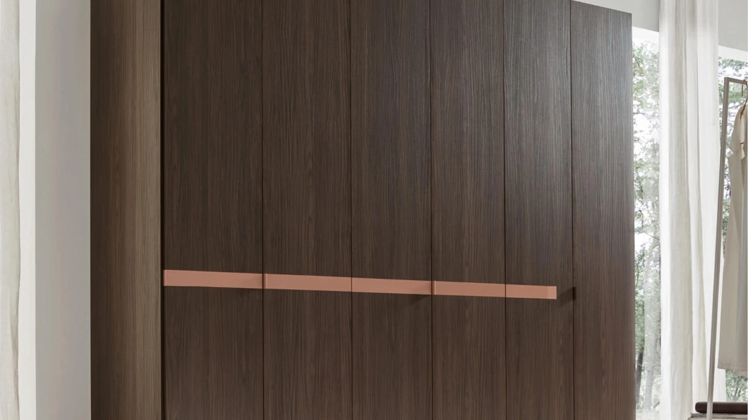 Armadio con anta battente Wrap di Maronese