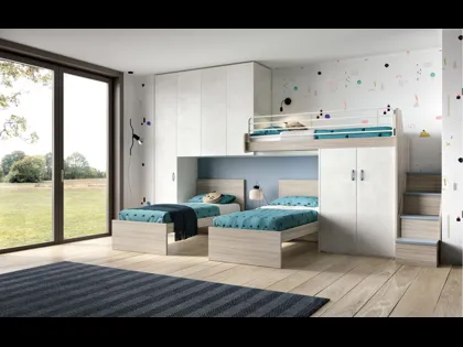 Camera con soppalco a tre letti Room 157 di Zg Mobili