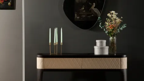 Mobile Ingresso Consolle Tiffany in legno con frontale rivestito in ecopelle trapuntata a rombi di Tonin Casa