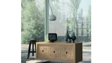 Porta tv Mastra in legno massello di abete con ante serigrafate di Fratelli Mirandola