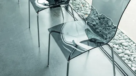 Sedia Aria Easy con seduta in materiale plastico di Tonin Casa