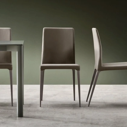 Sedia Dakota in ecopelle di Maronese