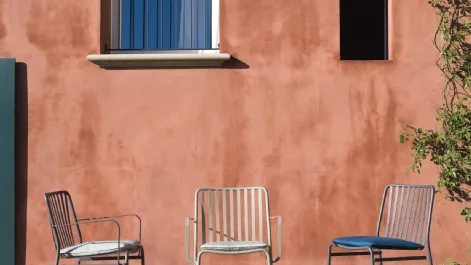 Sedia impilabile Street Outdoor con struttura in acciaio laccato per outdoor di Ingenia