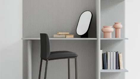 Sgabello Zara Up con struttura in metallo verniciato e seduta rivestita in ecopelle di Arredo3