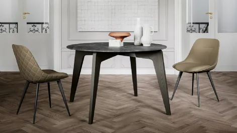 Tavolo rotondo Magic con top in laminato e gambe in massello di Frassino verniciato di Arredo3