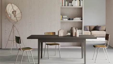 Tavolo Stoccolma Allungabile con piano in laminato e gambe impiallacciate di Arredo3