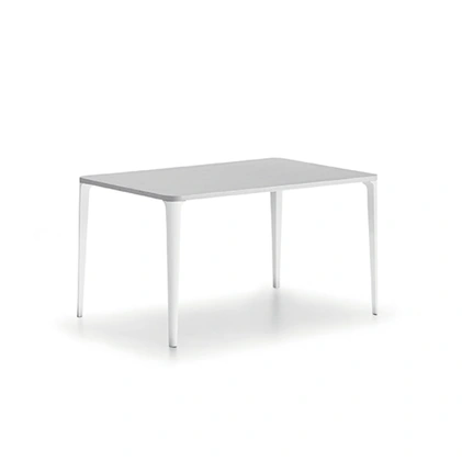 Tavolo Nenè rettangolare di Midj