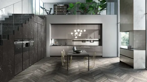 Cucina Design lineare in vetro lucido grigio londra con top in acciaio inox vintage Ak 04 05 di Arrital
