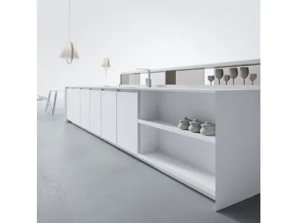 Cucina Design lineare in Corian glacier white AkB 08 02 di Arrital