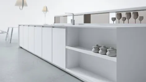 Cucina Design lineare in Corian glacier white AkB 08 02 di Arrital