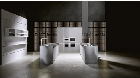 Cucina Design in laccato grigio chiaro con top in acciaio inox satinato AkB 08 05 di Arrital