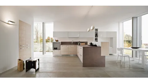 Cucina Moderna angolare in finitura legno e laccato Mito di Ar-Tre