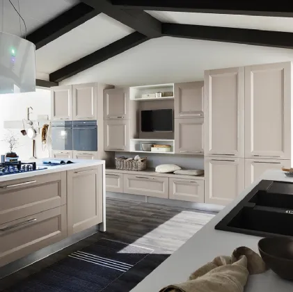 Cucina Moderna con isola in laccato cipria Vela Siena di Ar-Tre