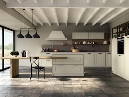 Cucina su misura ad angolo Fiordo 01 in legno laccato bianco di Fratelli Mirandola