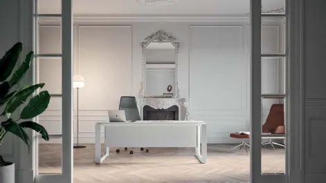 Scrivania Direzionale X7 in melaminico bianco e base in metallo di Quadrifoglio